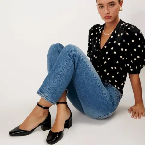 Mallori Closed Toe Heel