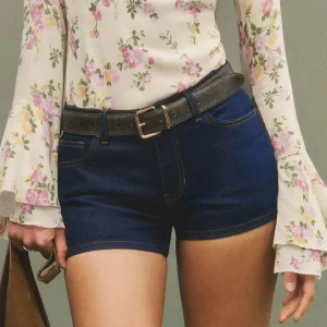 Annie Stretch Low Rise 2.5” Jean Shorts